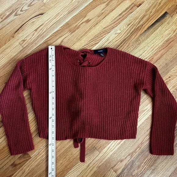 Forever21 cropped sweater - Picture 1 of 3